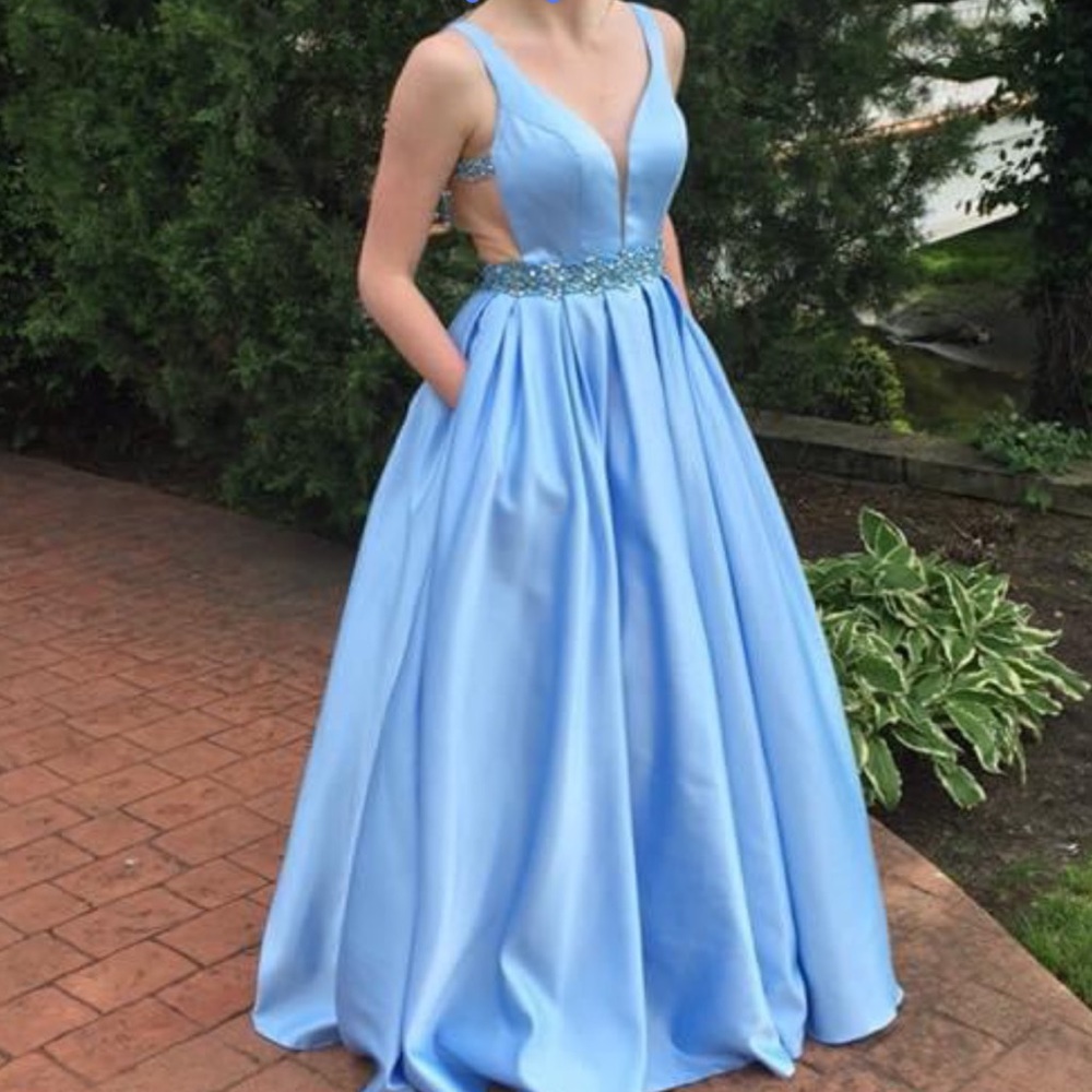 Cinderella-Like Ballgown with Pockets!